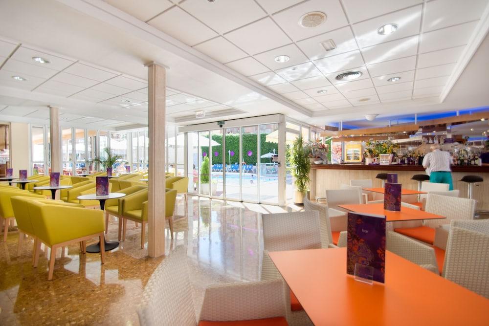 Hotel Servigroup Nereo Бенидорм Экстерьер фото