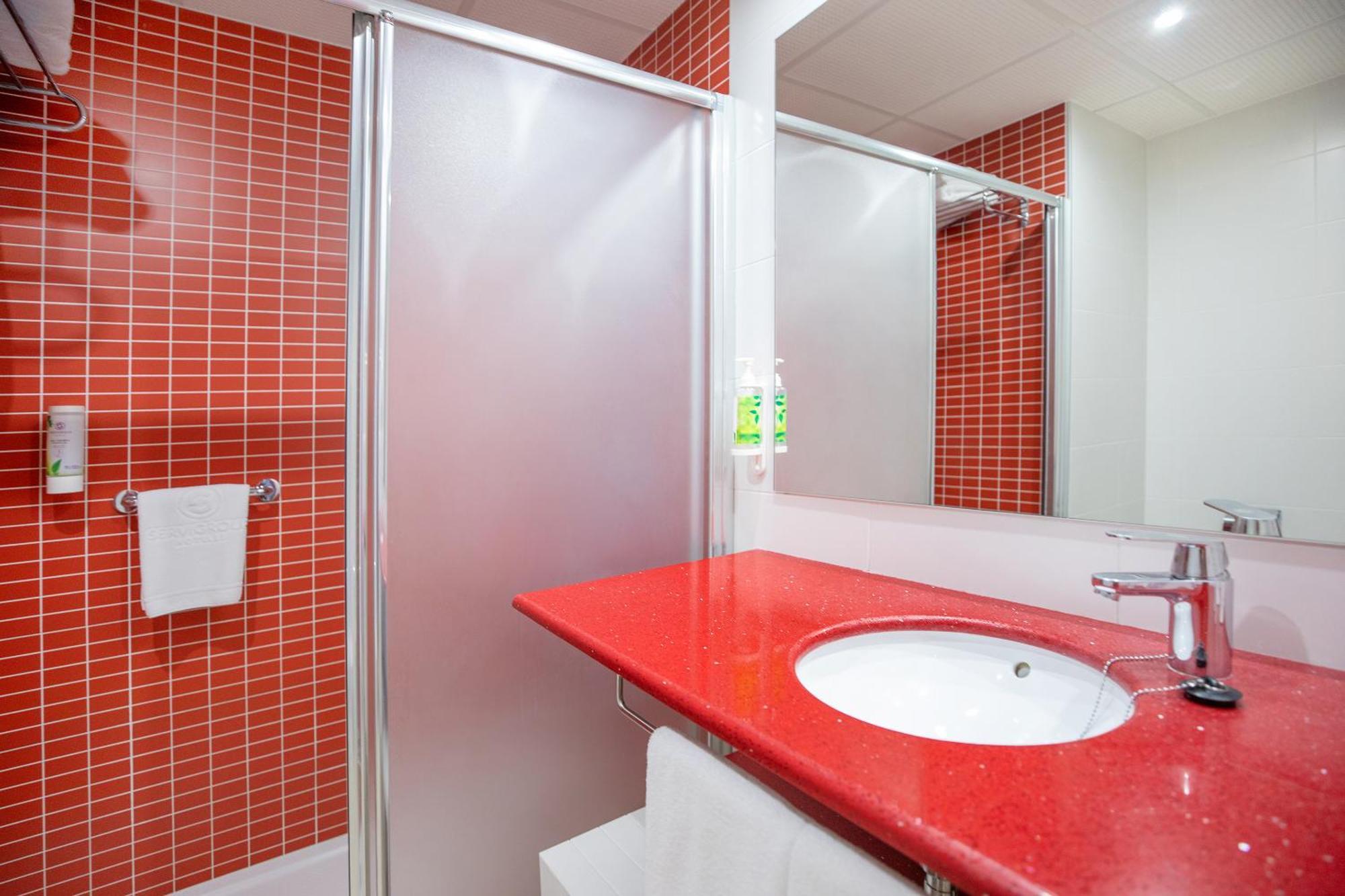 Hotel Servigroup Nereo Бенидорм Номер фото