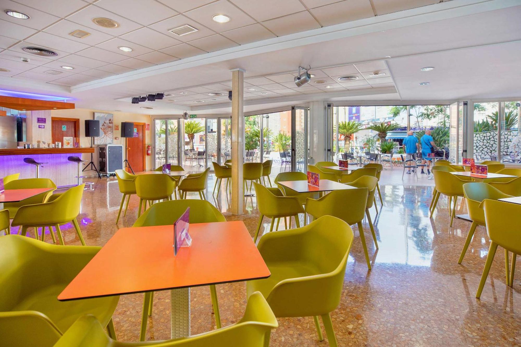 Hotel Servigroup Nereo Бенидорм Экстерьер фото